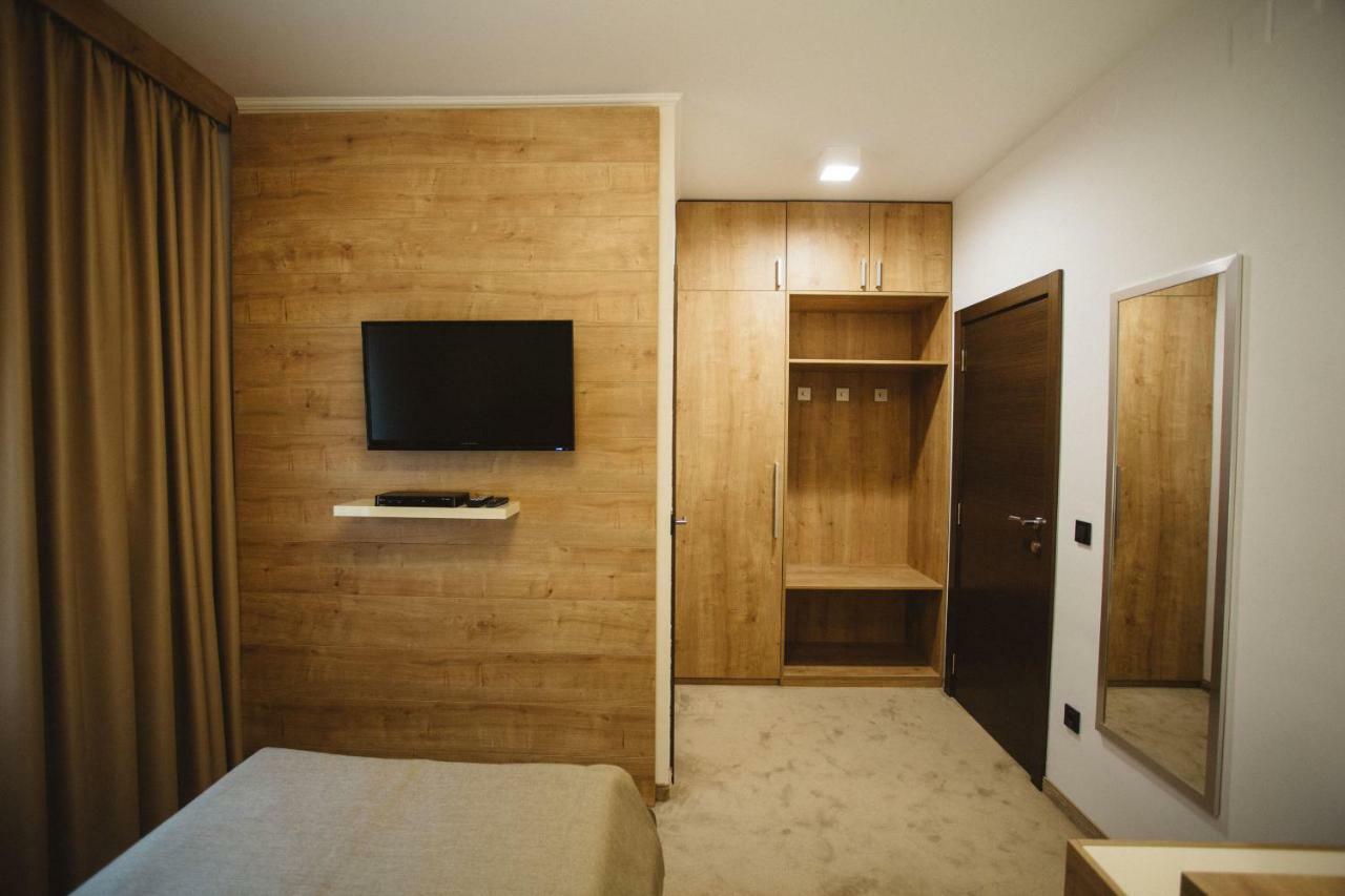 Hotel Zelenkrov Cepin Zewnętrze zdjęcie