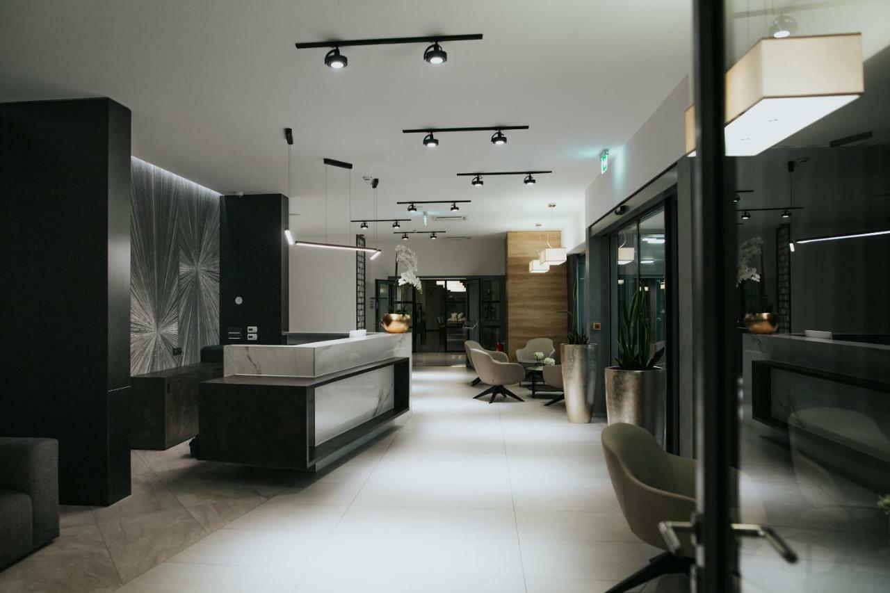 Hotel Zelenkrov Cepin Zewnętrze zdjęcie